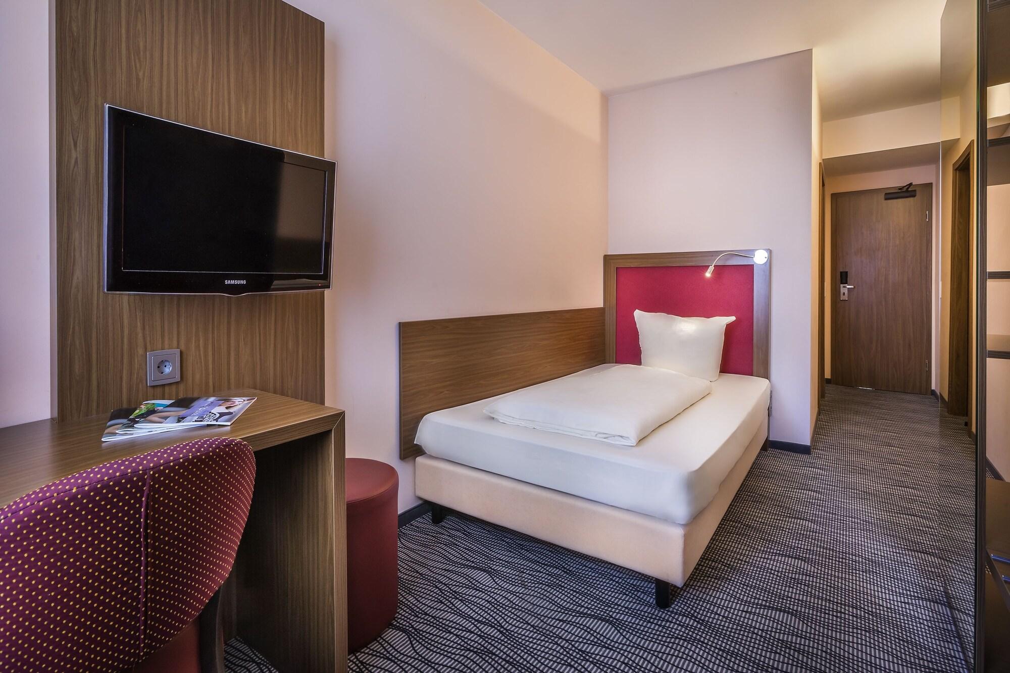 Scope Hotel Dresden Airport エクステリア 写真