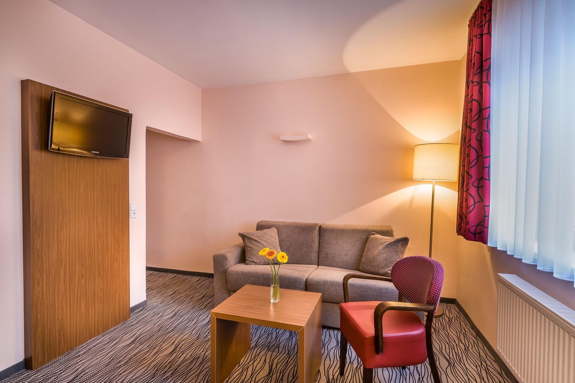 Scope Hotel Dresden Airport エクステリア 写真