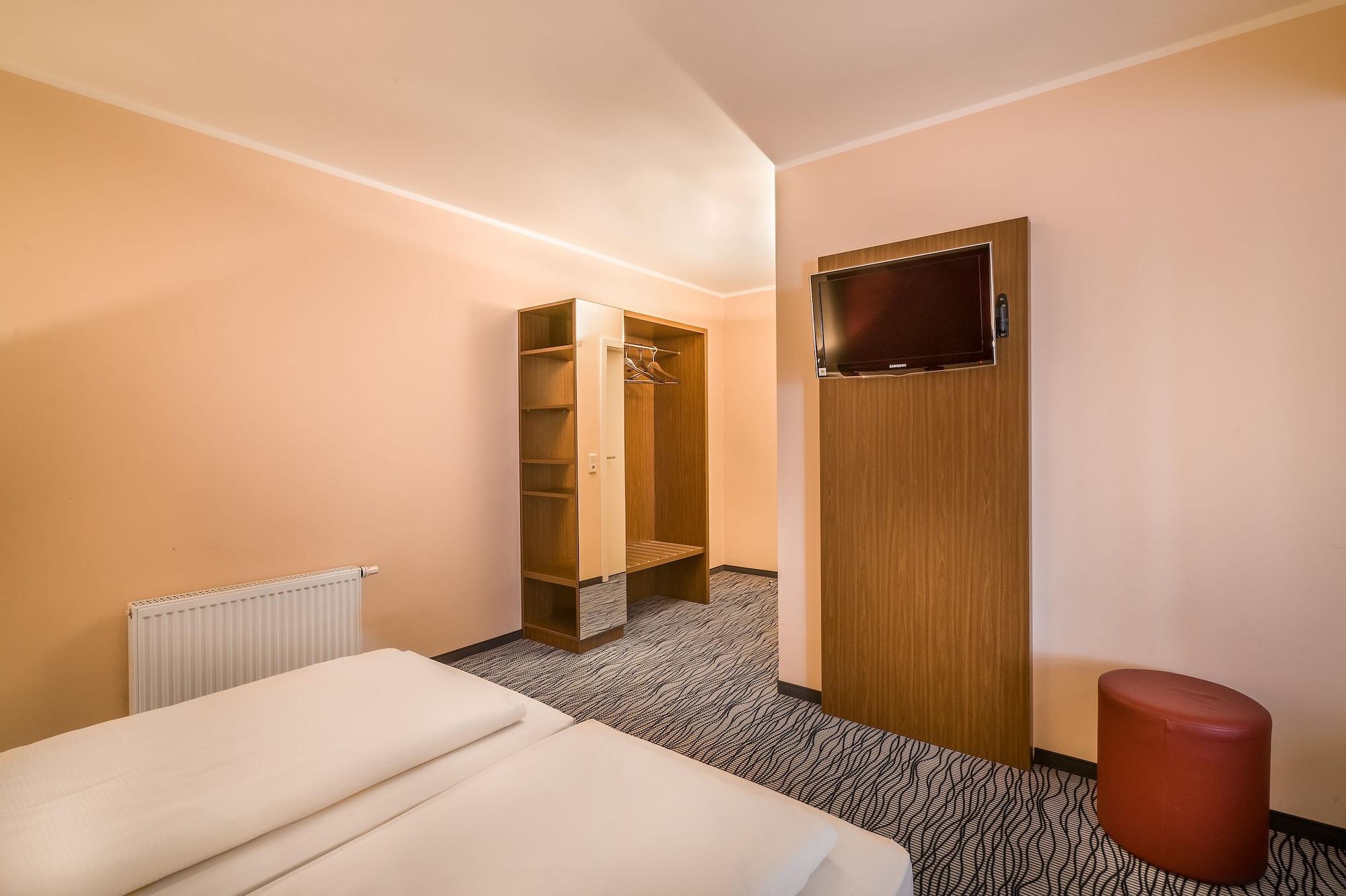 Scope Hotel Dresden Airport エクステリア 写真