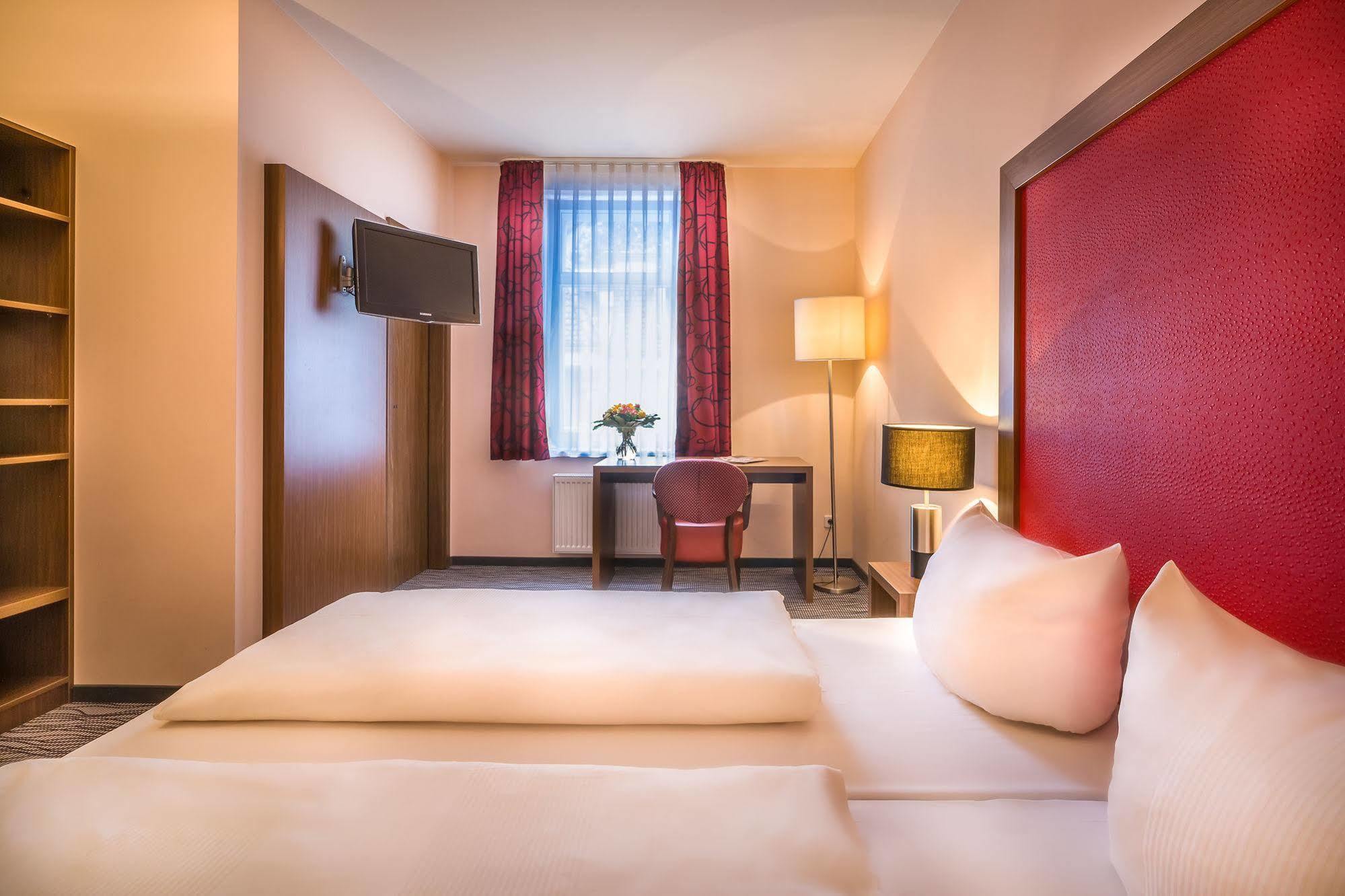 Scope Hotel Dresden Airport エクステリア 写真