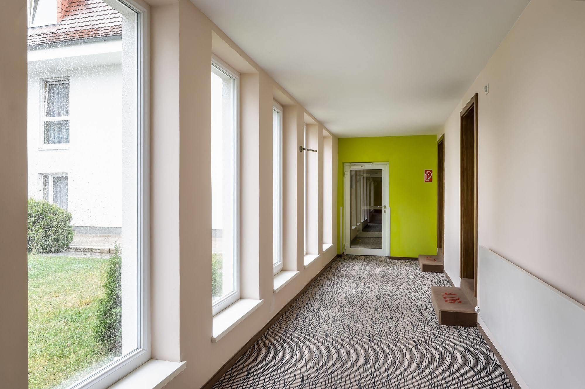 Scope Hotel Dresden Airport エクステリア 写真